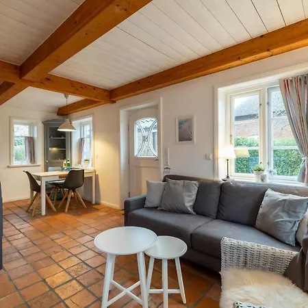Ferienwohnung Oldsum Apartament
