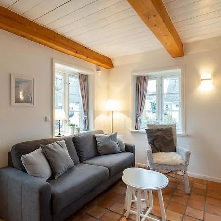 Ferienwohnung Oldsum Apartament
