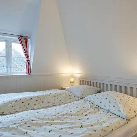 Ferienwohnung Oldsum Apartmán *