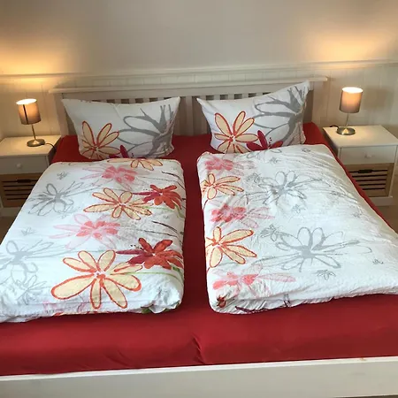 Ferienwohnung Oldsum Apartmán *