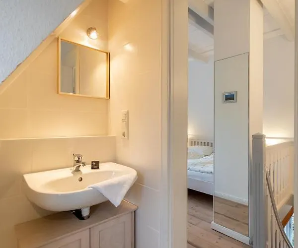 Ferienwohnung Oldsum Apartment