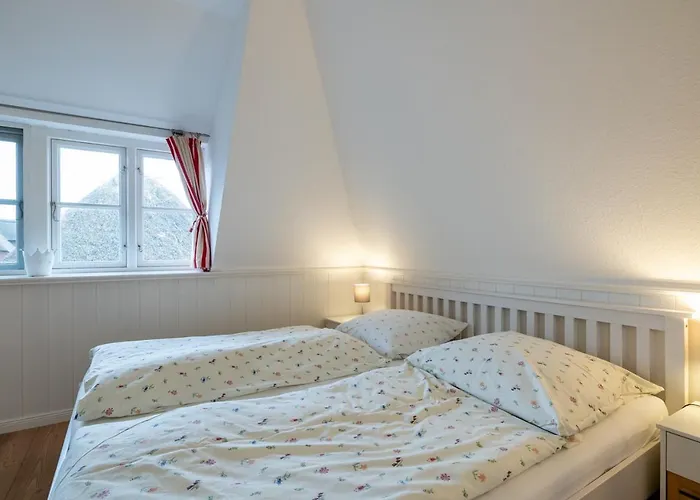 Ferienwohnung Oldsum Apartment *