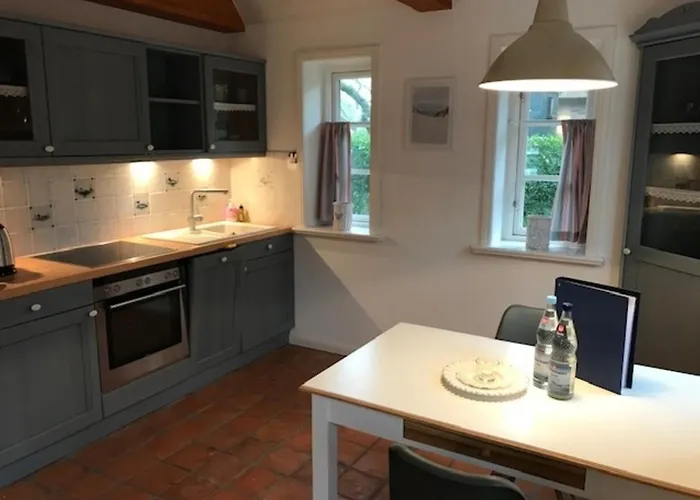 Ferienwohnung Oldsum Apartment *